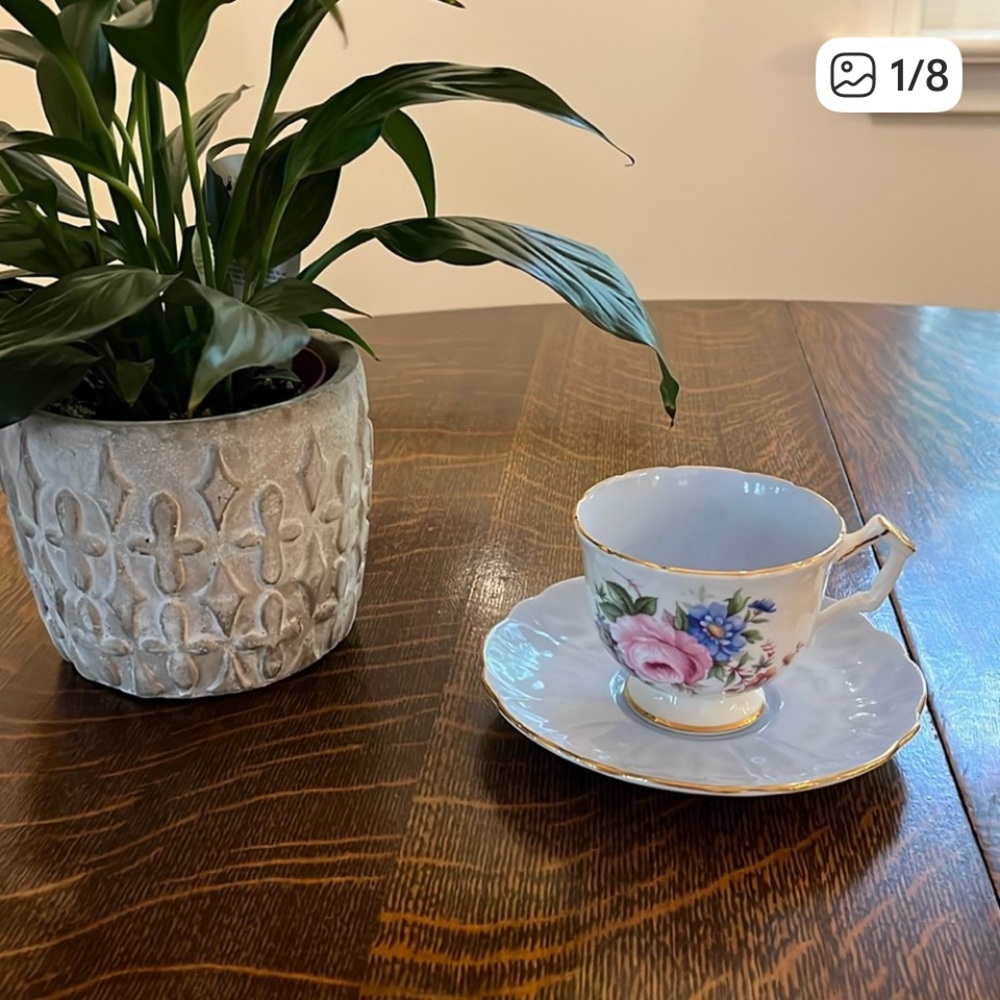🩵Aynsley Vintage Fine Bone China Floral Teacup and Saucer